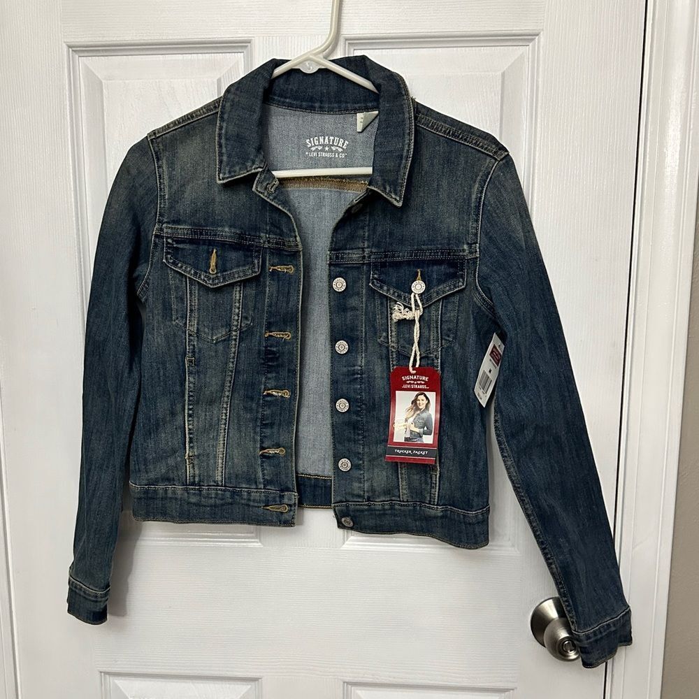 NWT Levi Strauss Signature Trucker Crop Jean Jacket Medium